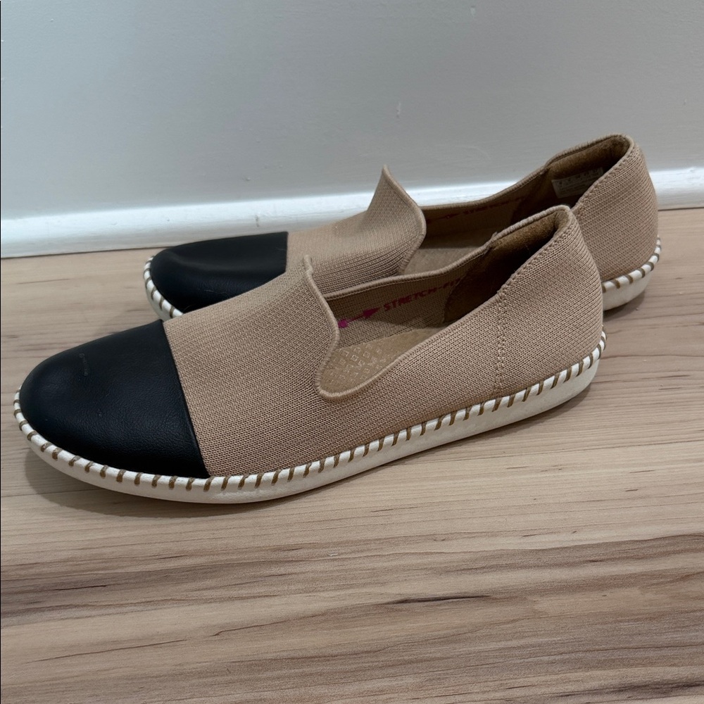 Skechers air cooled memory foam shoes